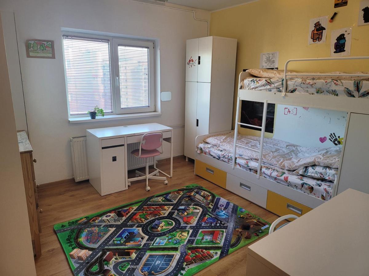 Family Friendly With Kids Room, Quiet And Peaceful Bukarest Exterior foto