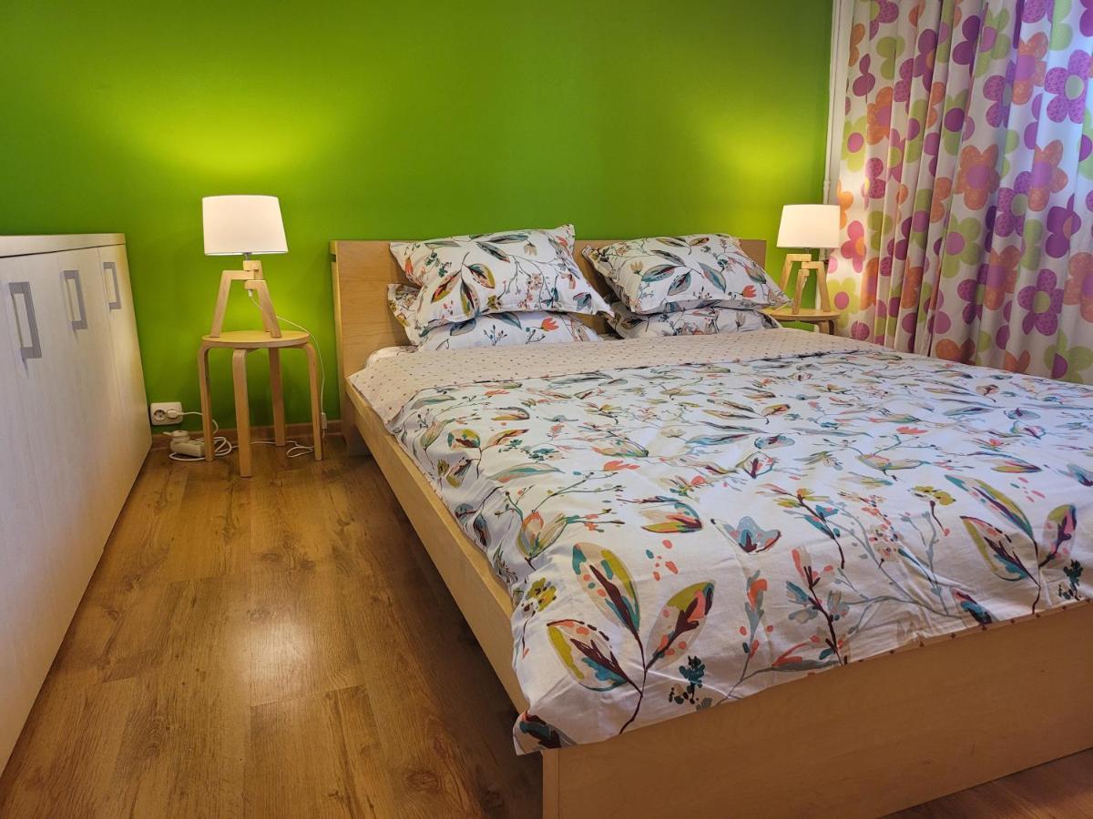 Family Friendly With Kids Room, Quiet And Peaceful Bukarest Exterior foto