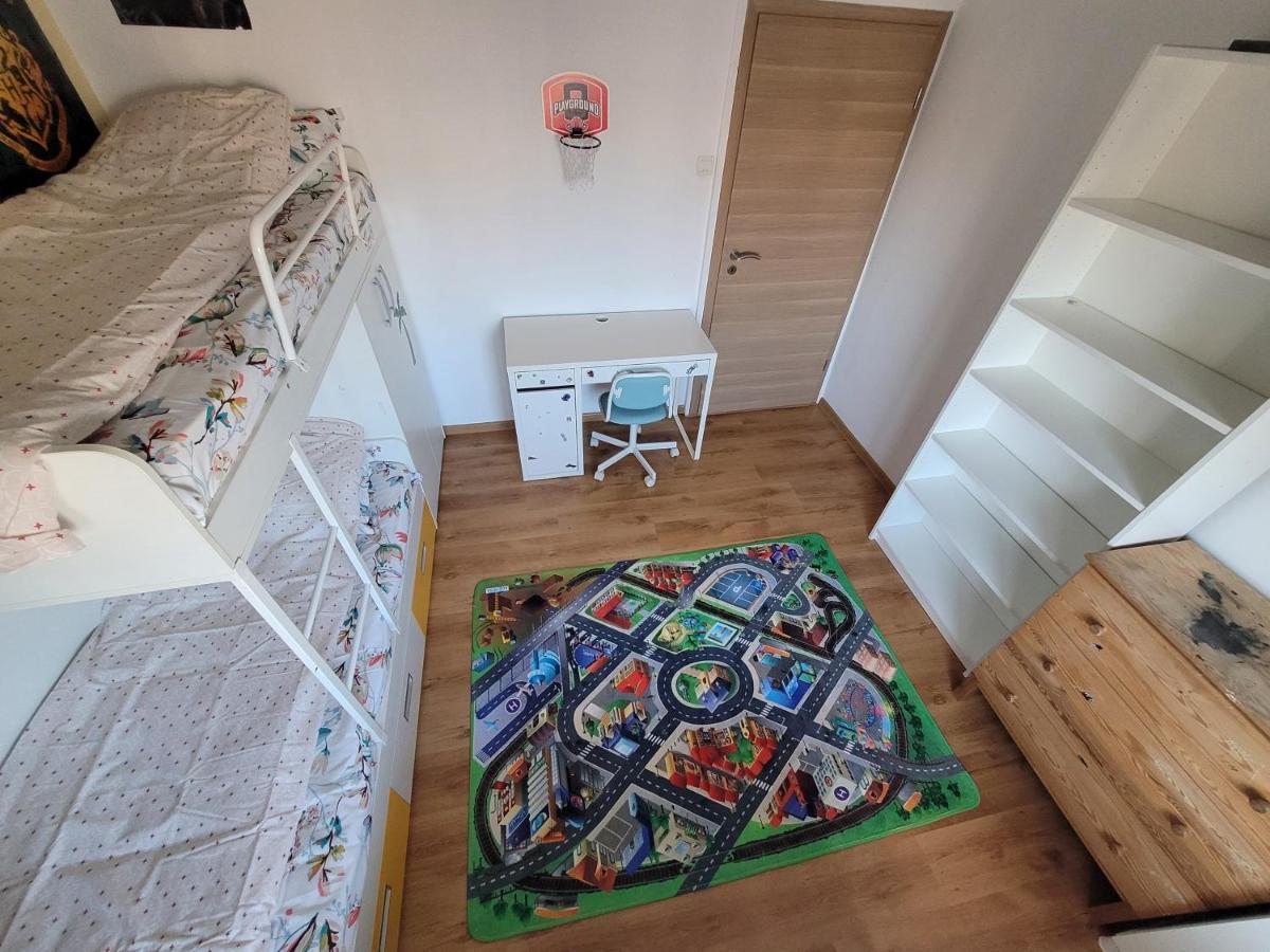 Family Friendly With Kids Room, Quiet And Peaceful Bukarest Exterior foto